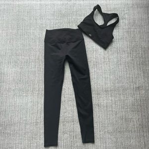 Black ribbed Alo set